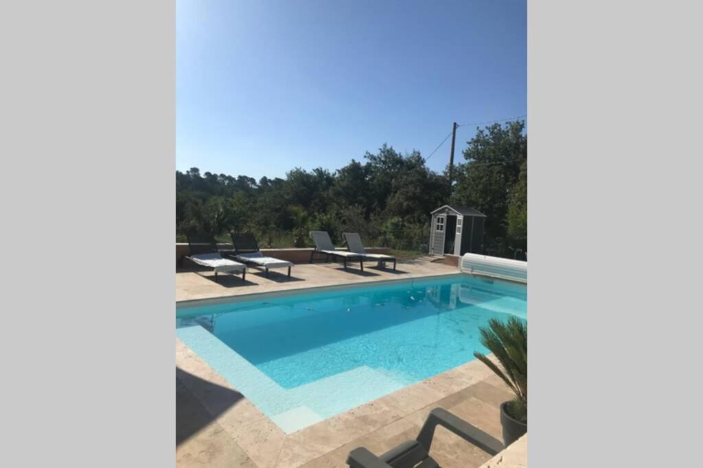 Logement Attenant A Une Villa T2 Avec Terrasse . Besse-sur-Issole Exteriör bild