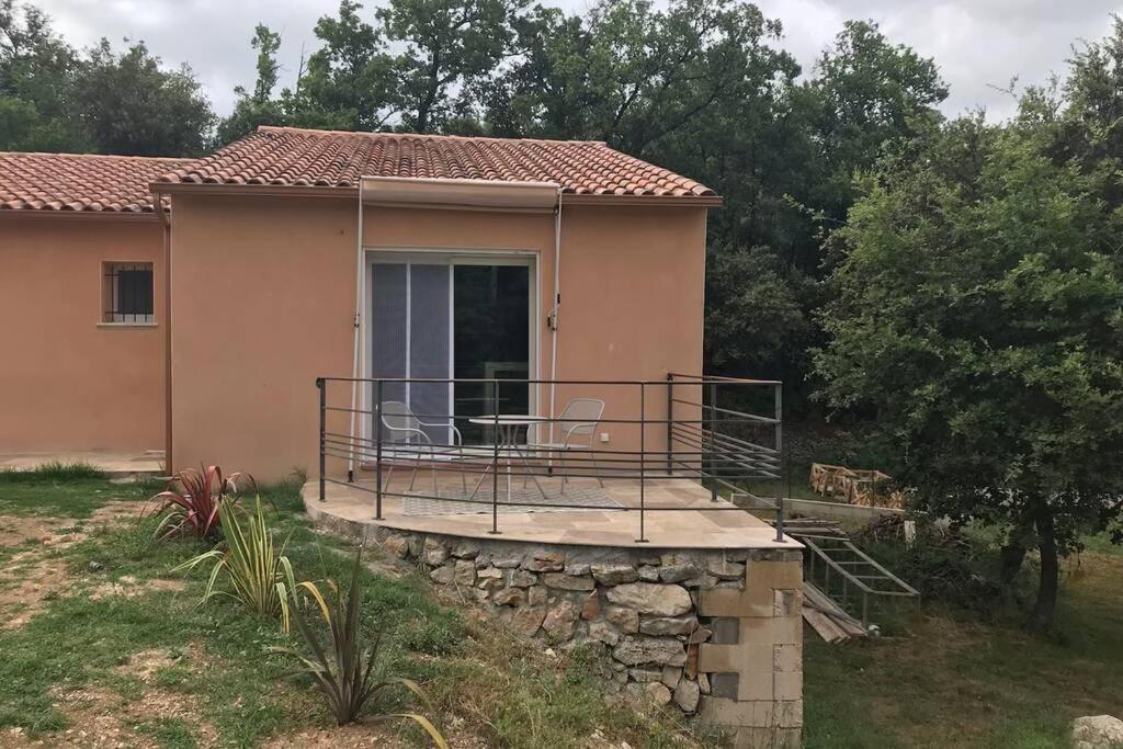 Logement Attenant A Une Villa T2 Avec Terrasse . Besse-sur-Issole Exteriör bild