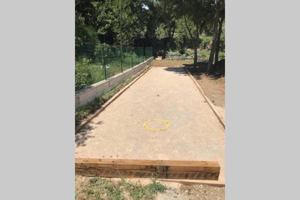 Logement Attenant A Une Villa T2 Avec Terrasse . Besse-sur-Issole Exteriör bild